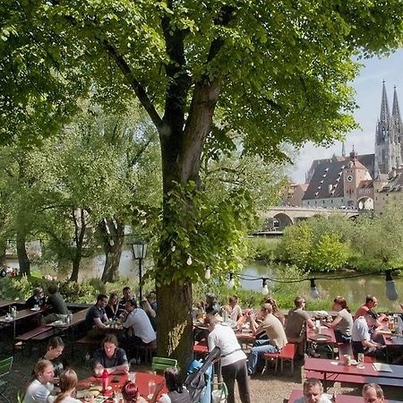 Schloss Weichs Zu Regensburg Mit 2Schlafzimmer Parkplatz Internet 75Qm Zentrum Eksteriør billede