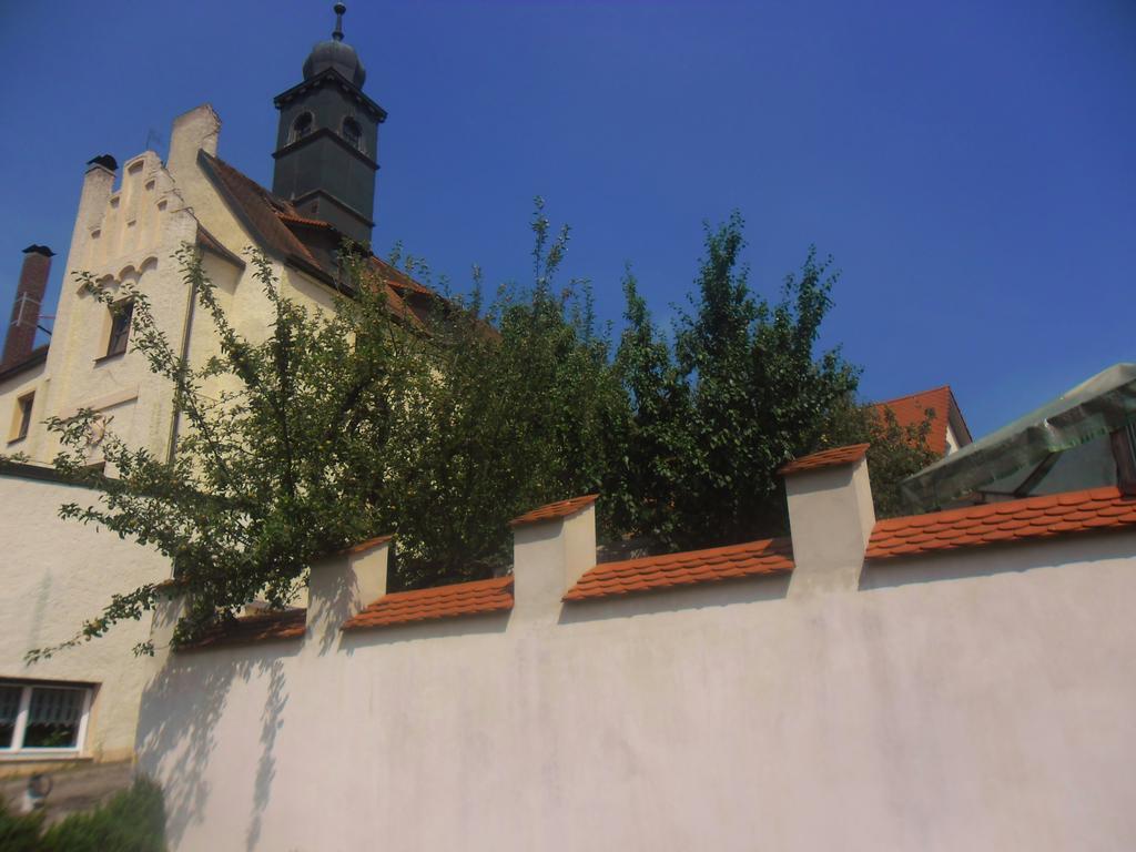 Schloss Weichs Zu Regensburg Mit 2Schlafzimmer Parkplatz Internet 75Qm Zentrum Eksteriør billede